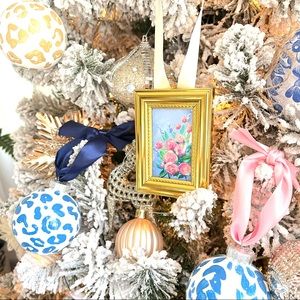 Painted Floral Ornament 💐